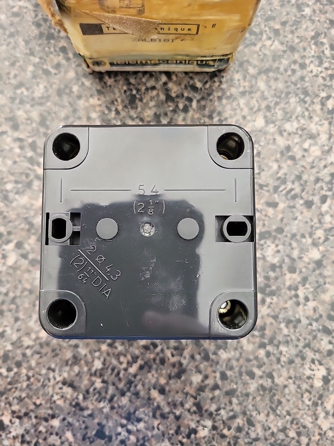NEW! Telemechanique XALB101 Push Button
