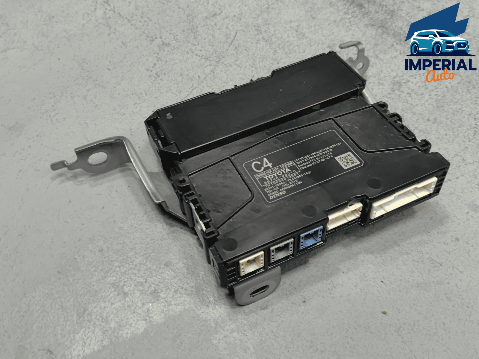 2018-2020 Toyota Camry Telephone Transceiver Communication Denso Module OEM