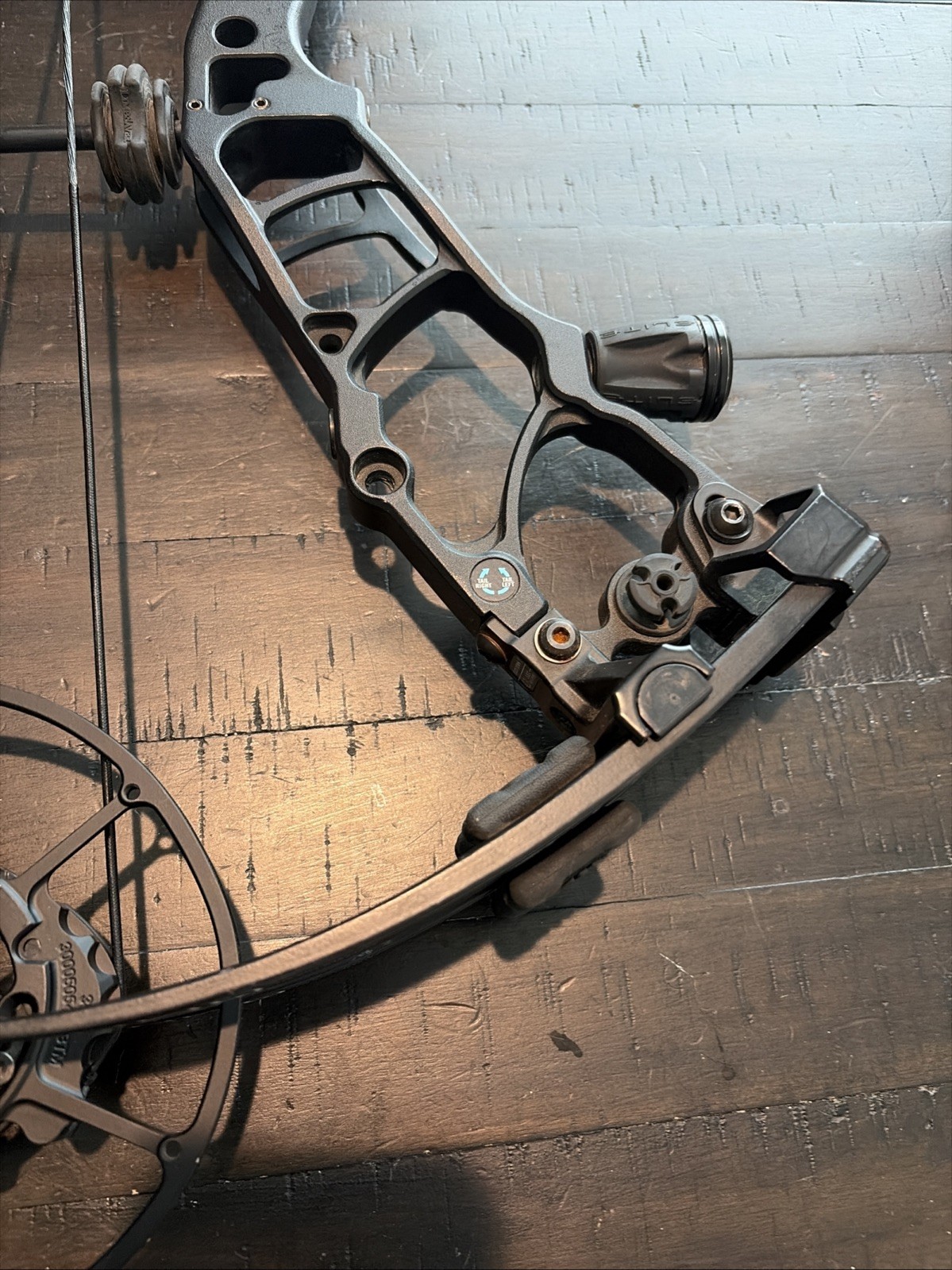 Elite Omnia Rh 70 Lb Compound Bow Black, New Winners Choice Strings.