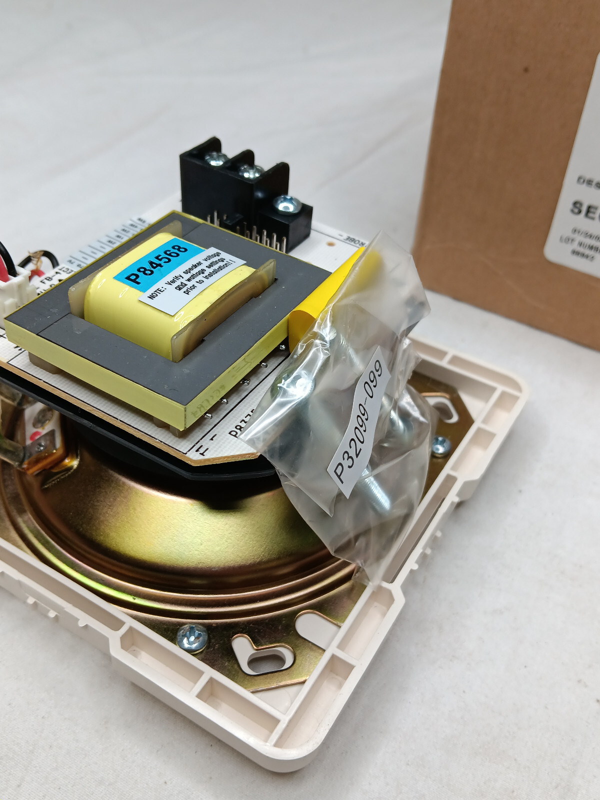 SIEMENS SEC-W 500-636036, SPKR WHITE CEILING 135754
