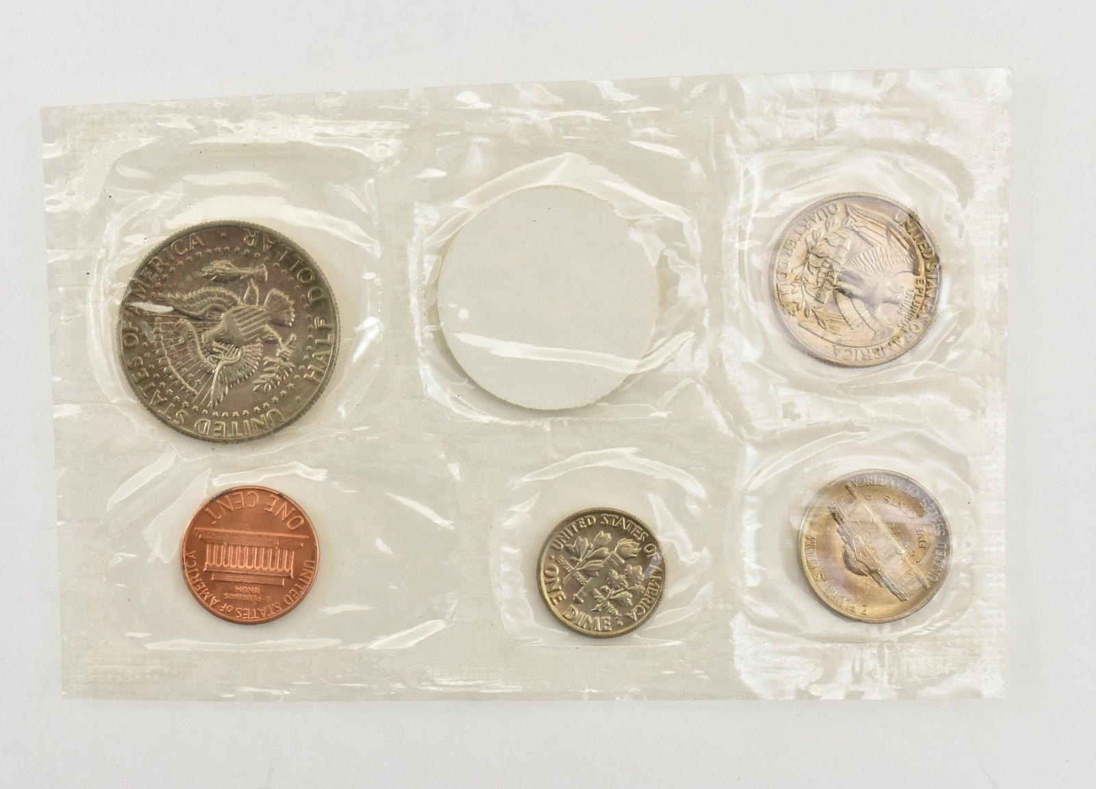 1983-P/D Uncirculated Souvenir Mint Set W/ Envelope *8982