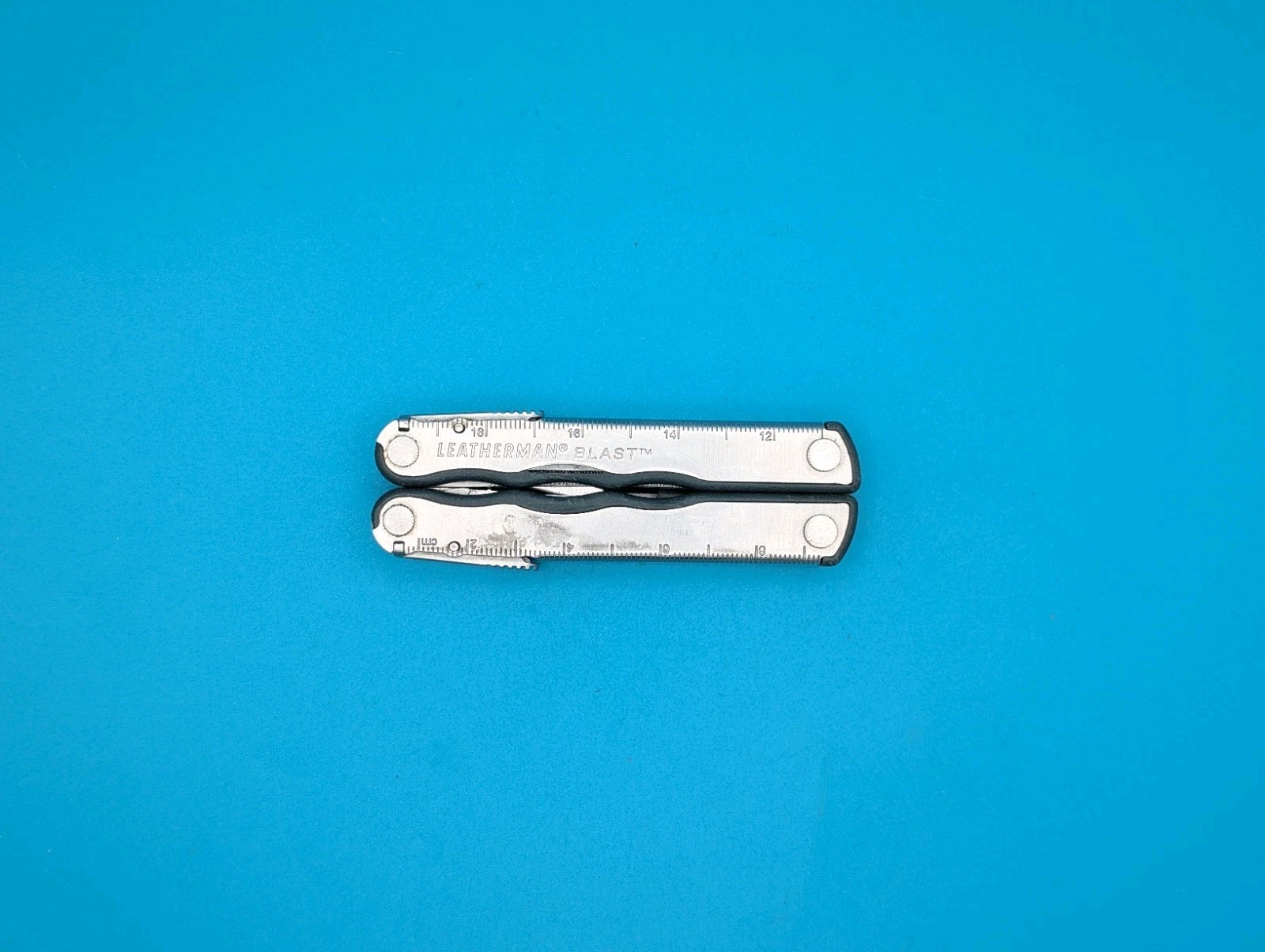 Leatherman BLAST Multi-Tool , Retired! *BROKEN SMALL EYEGLASS SCREWDRIVER*