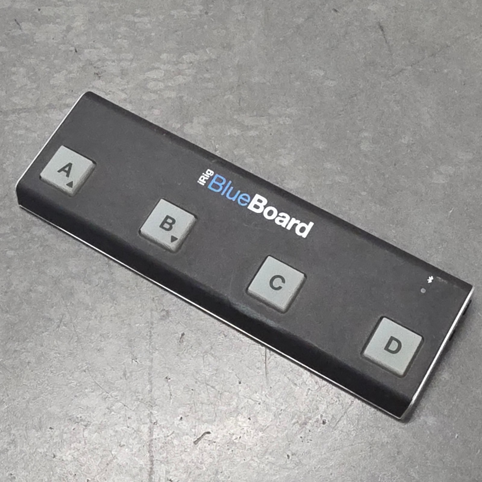 IK Multimedia iRig BlueBoard Bluetooth MIDI Pedal Board Controller Tuner USED
