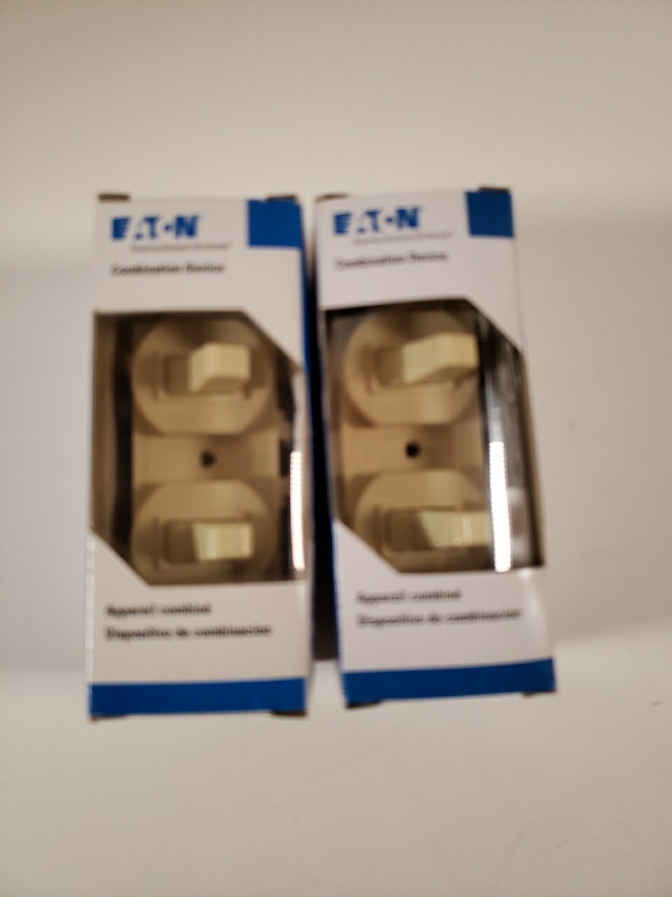 2ct Eaton Combination Device 271V-BOX, Ivory