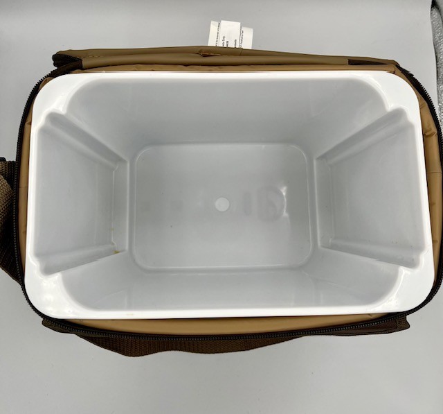 Igloo Realtree Camouflage Soft-Side Cooler Bag NWT