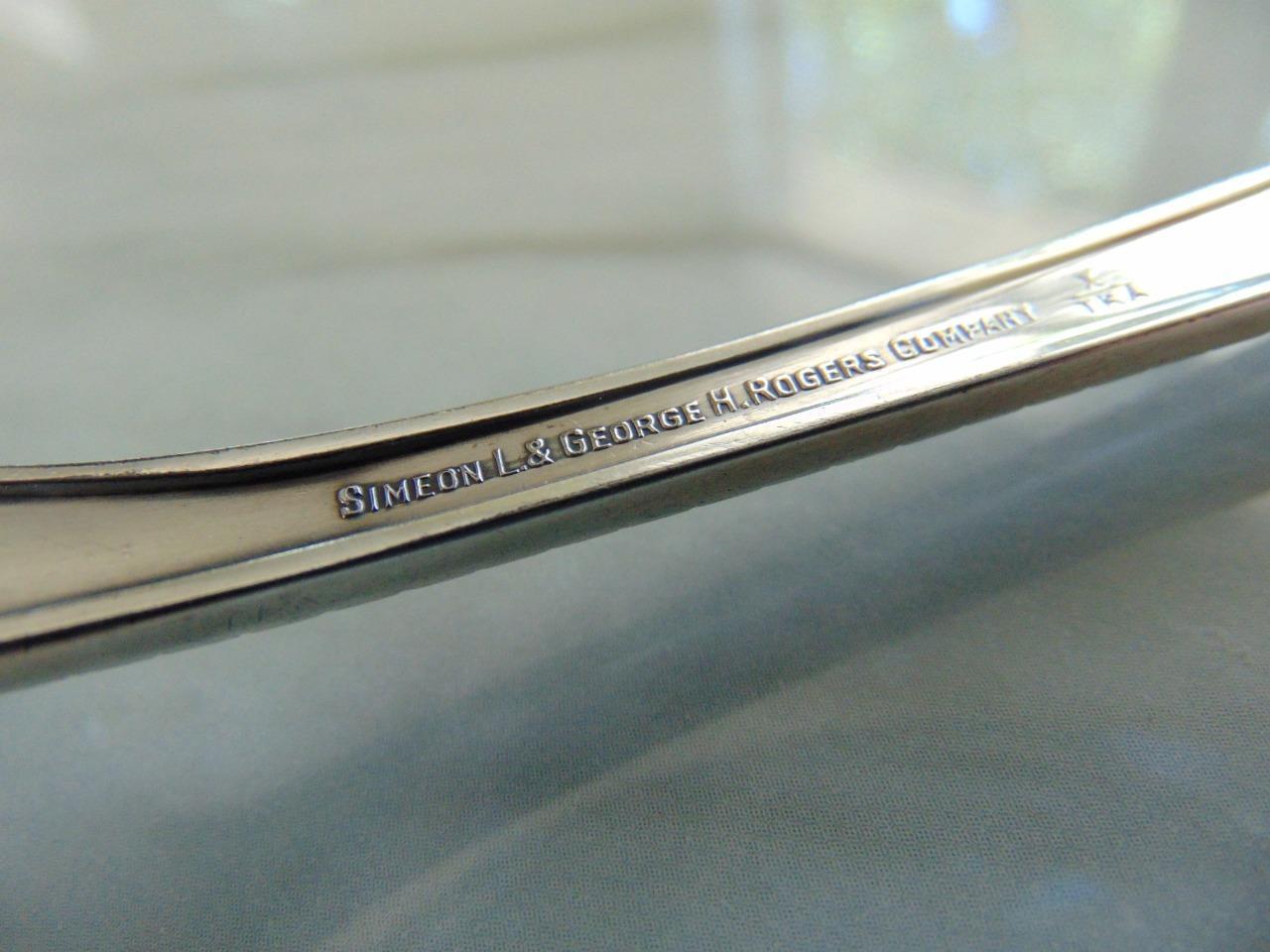 SL&GH Rogers BERKELEY Pie/Cake Server Silverplate 1929