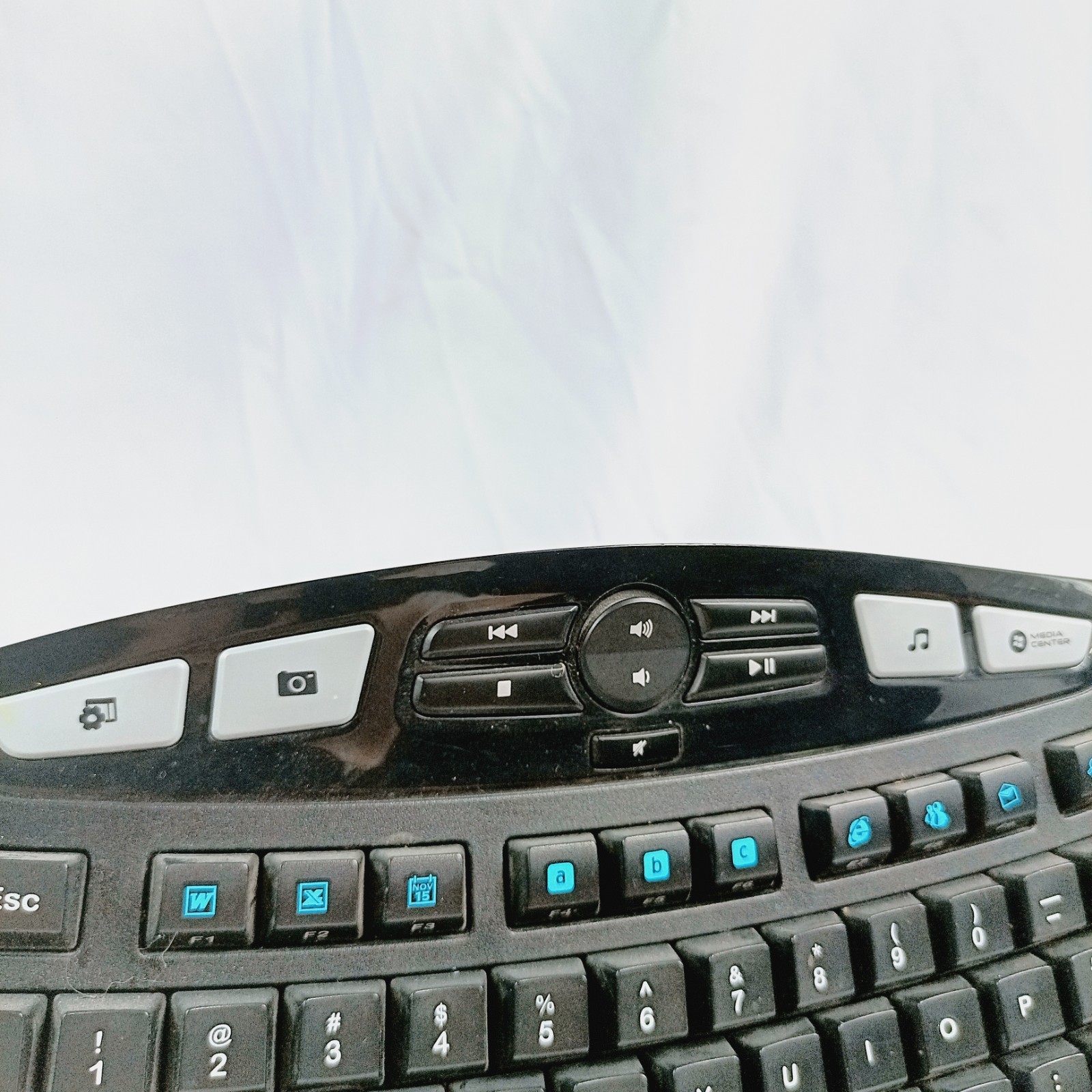 Logitech K350 Wireless Comfort Wave Keyboard No Dongle