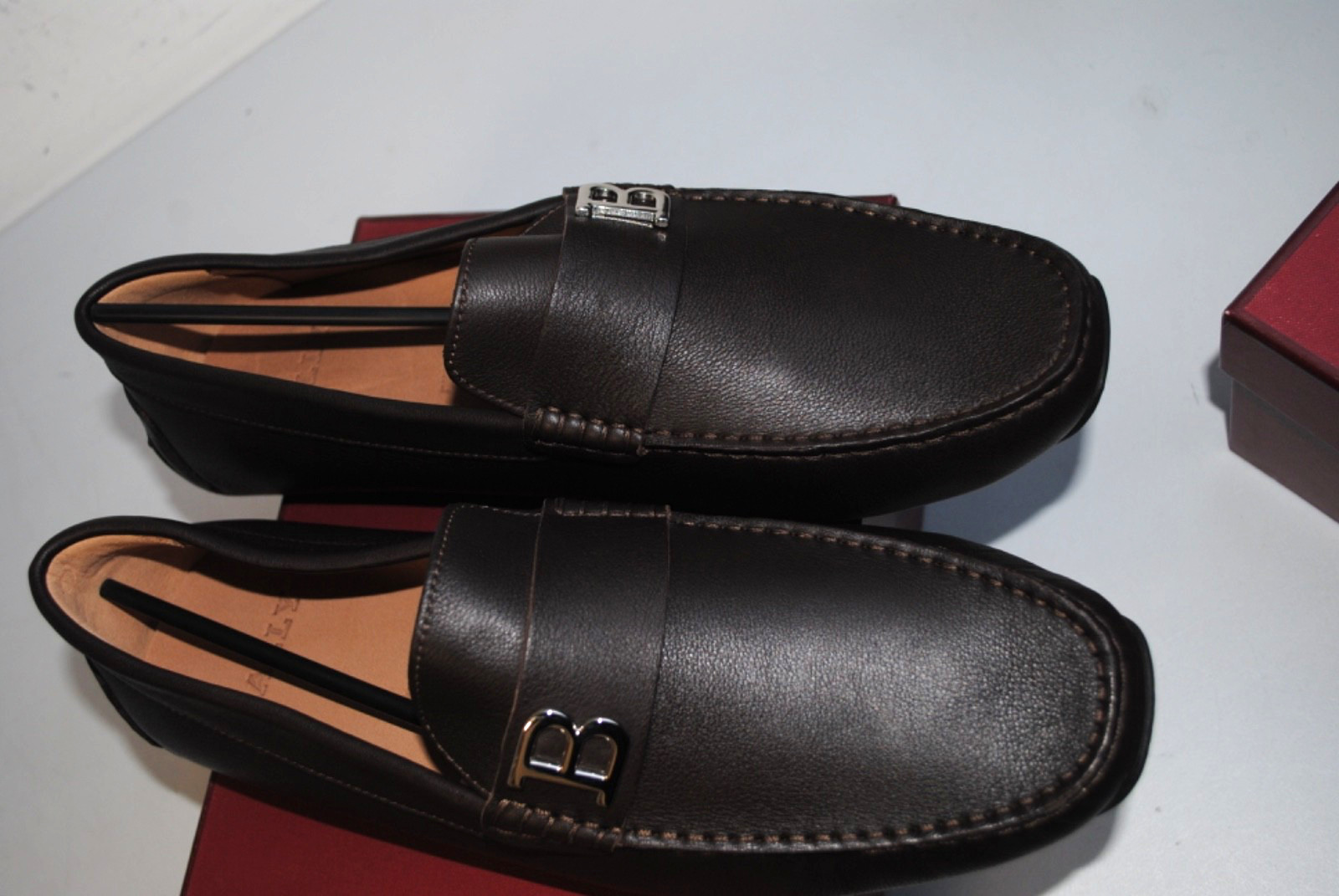 BALLY AUTHENTIC LEATHER LOAFERS 43 550.00 CART. PRIM-SUMMER COLLECTION P