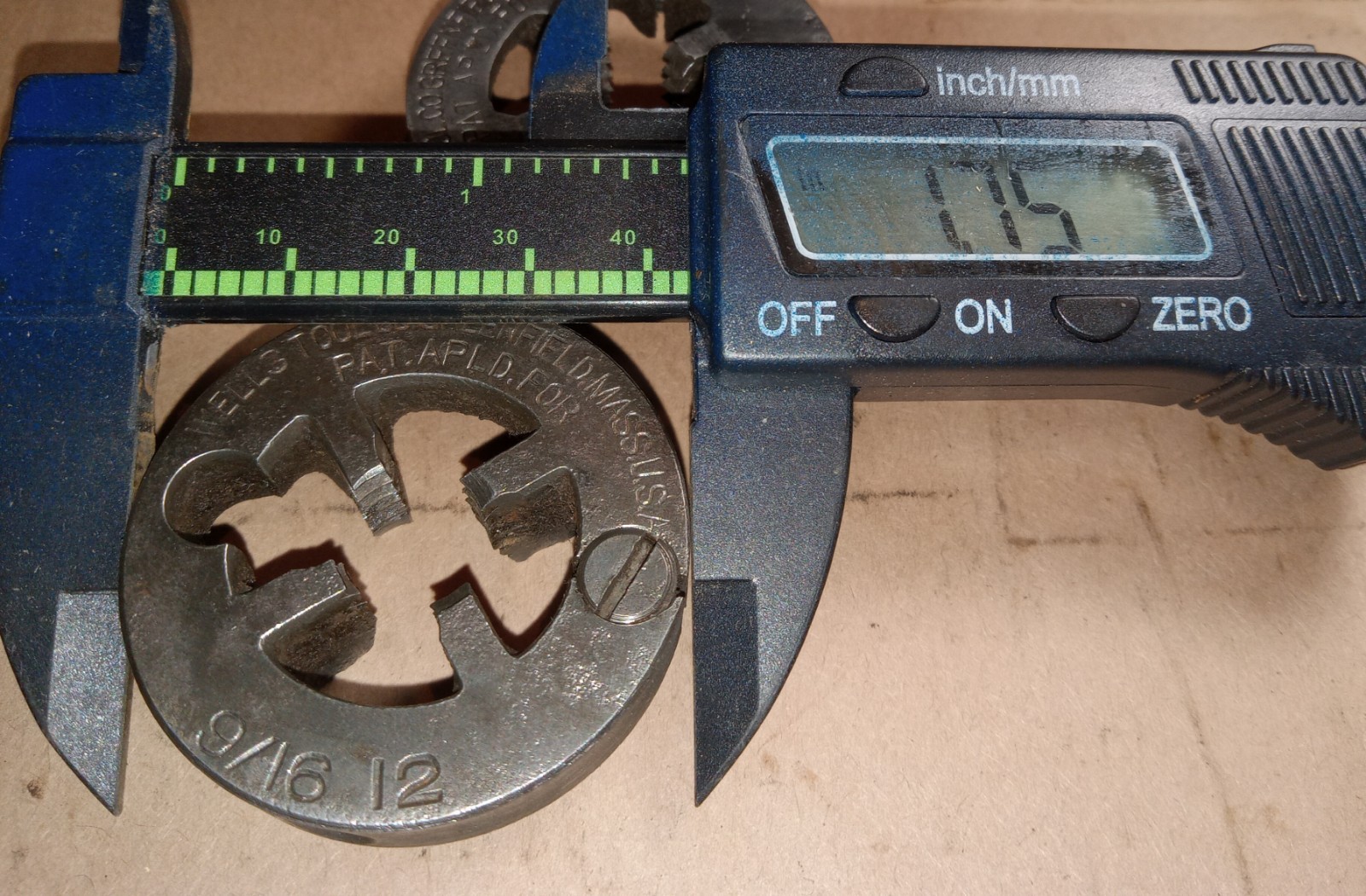 Wells Tool Co.   9/16 - 12             1 3/4" Die Made in USA