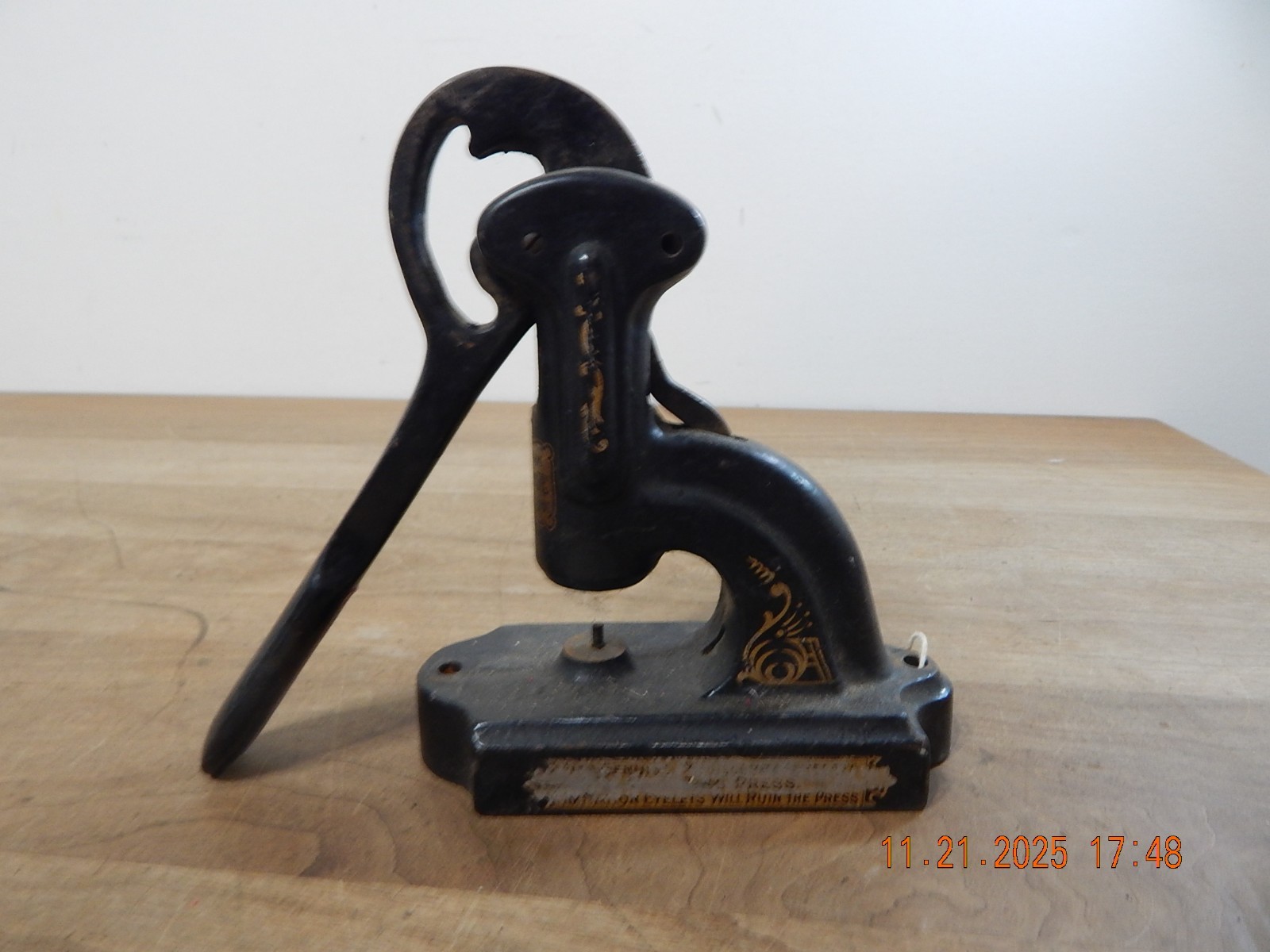 Challenge No. 1 Bench Mount Cast Iron Eyelet Press Riveter - Patd 1907