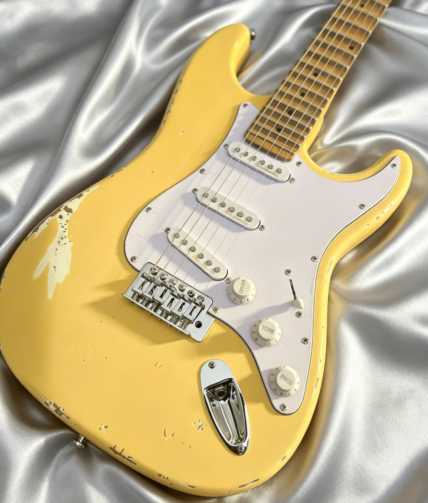 ST Relic Electric Guitar SSS Coil Pickups Retro Yellow Natural Wood Finish