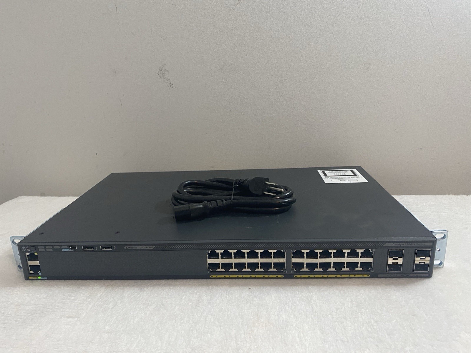 Cisco Catalyst 2960X 24-Port Gigabit Ethernet Switch WS-C2960X-24TS-L  With Ears