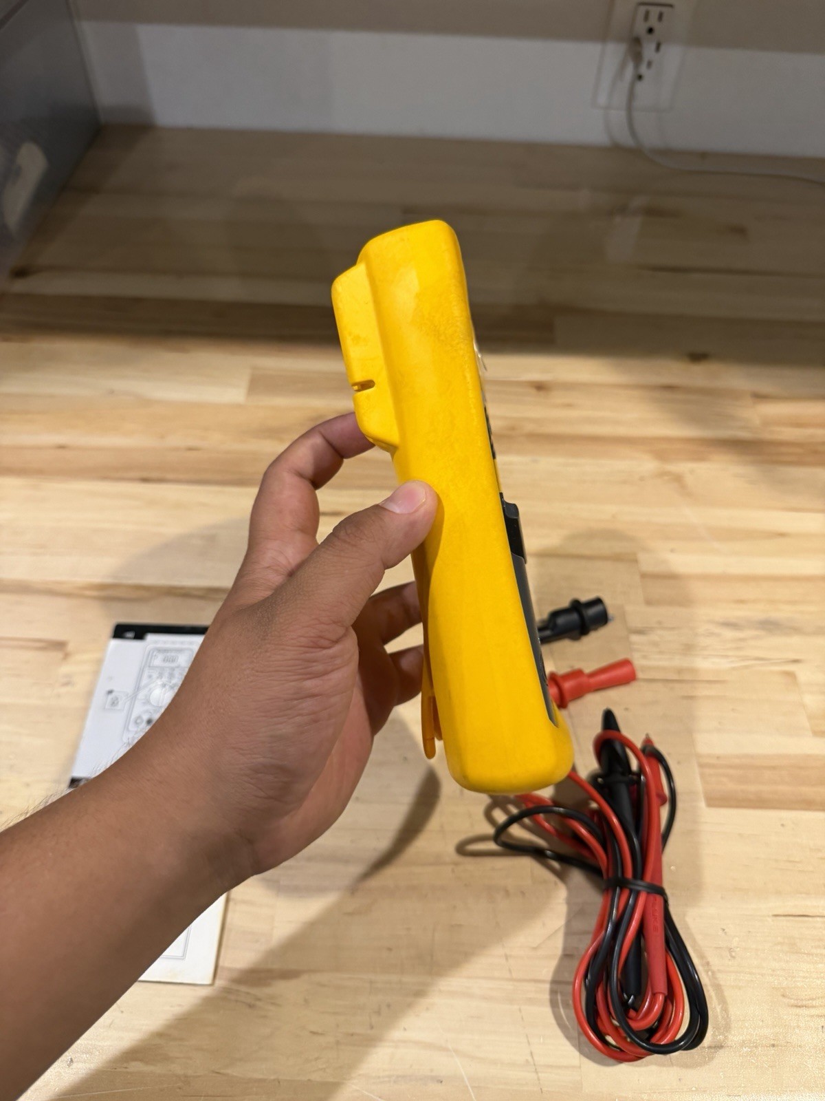 FLUKE 787 PROCESSMETER SHIPS FAST - FREE SHIPPING