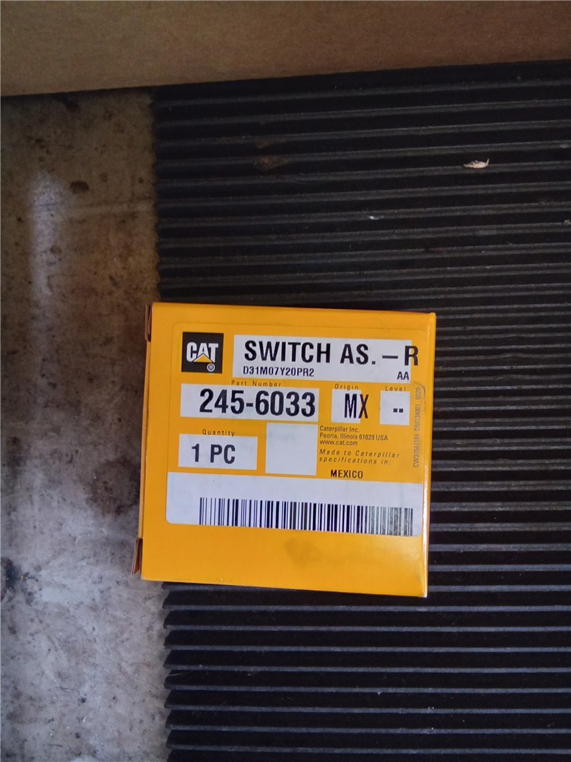 Caterpillar New Rocker Switch; Asset# 24EB, New 2456033