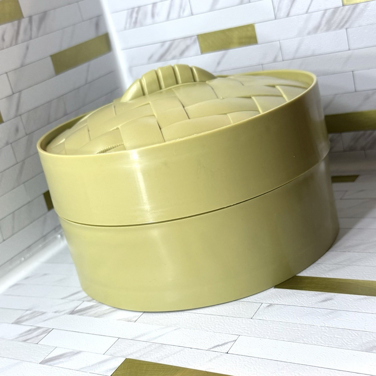Jumbo Dumpling Squishy with steamer case