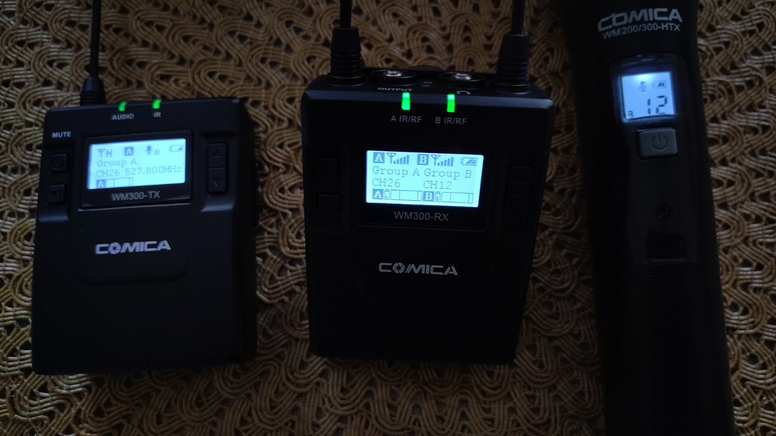 COMICA - WIRELESS DUAL MIC KIT (1) HH MIC, (1)LAV MIC, (1 ) DUAL CH Receiver RX