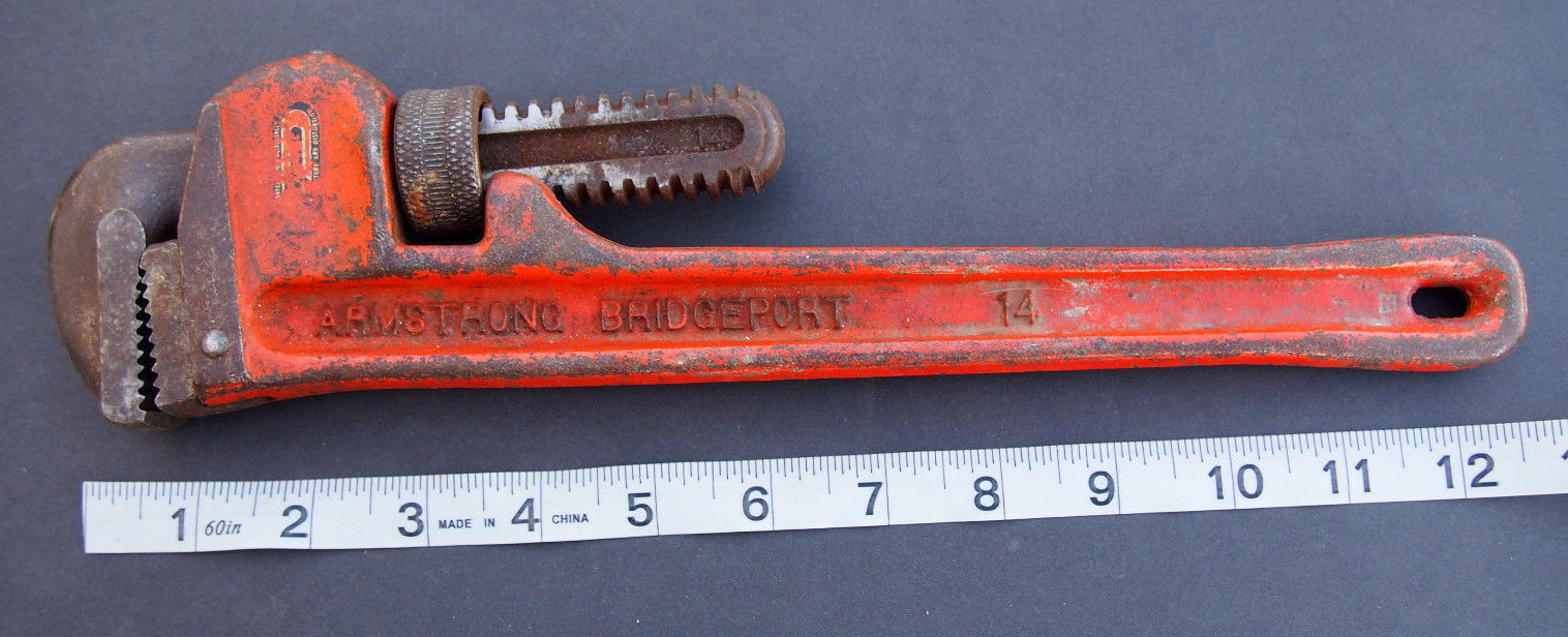 VINTAGE ARMSTRONG BRIDGEPORT PIPE WRENCH SIZE 14