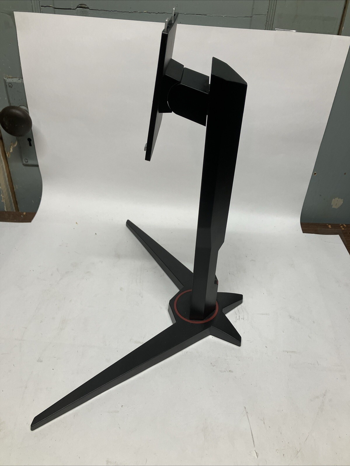Monitor Stand Red And Black Q37G089705100000ML