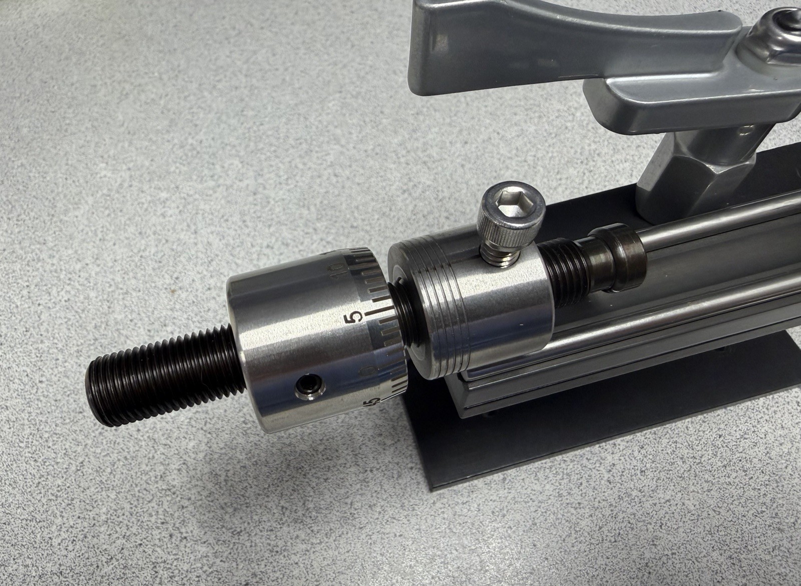 L.E. WILSON Case Trimmer Kit with Micrometer Adjust Kit And Inline Fab Plate