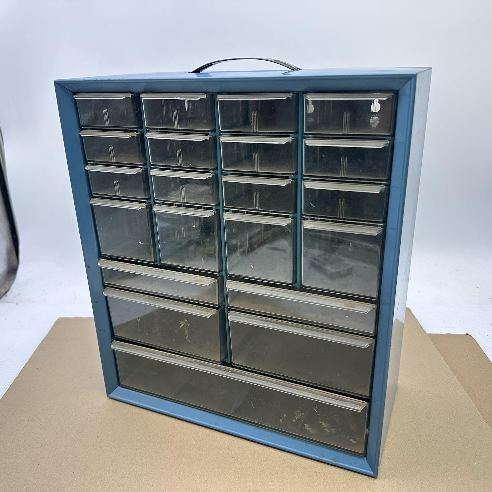 Vintage Metal Akro-Mills 21 Drawer Small Parts Cabinet Storage Box Made In USA