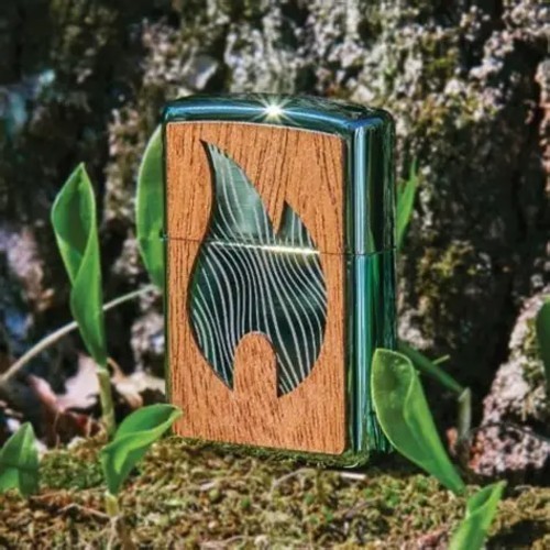 Sharp Large Zippo Flame Woodchuck Zippo Lighter