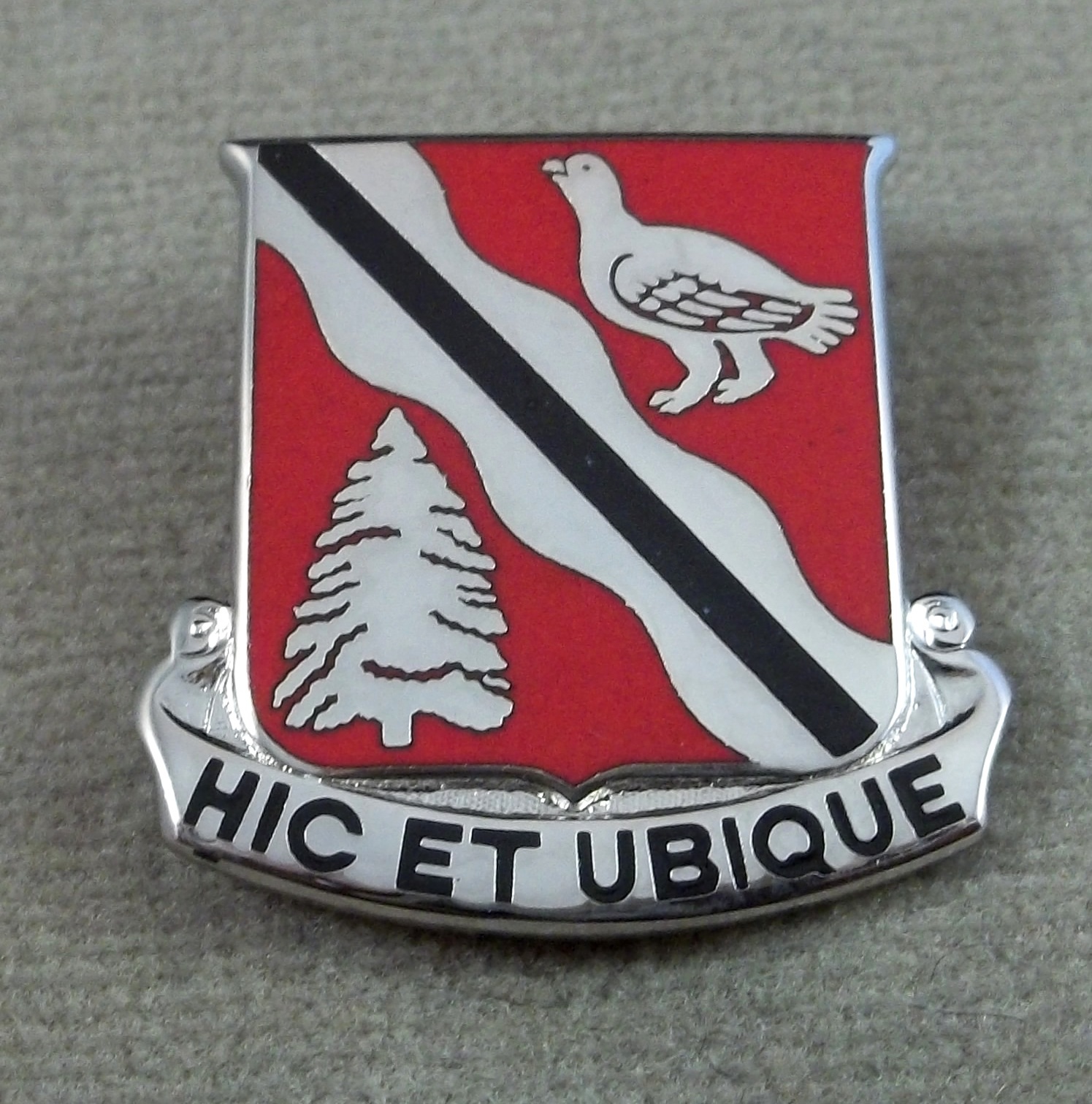 US Army 588th Engineer Battalion Unit Crest Insignia - G - 23
