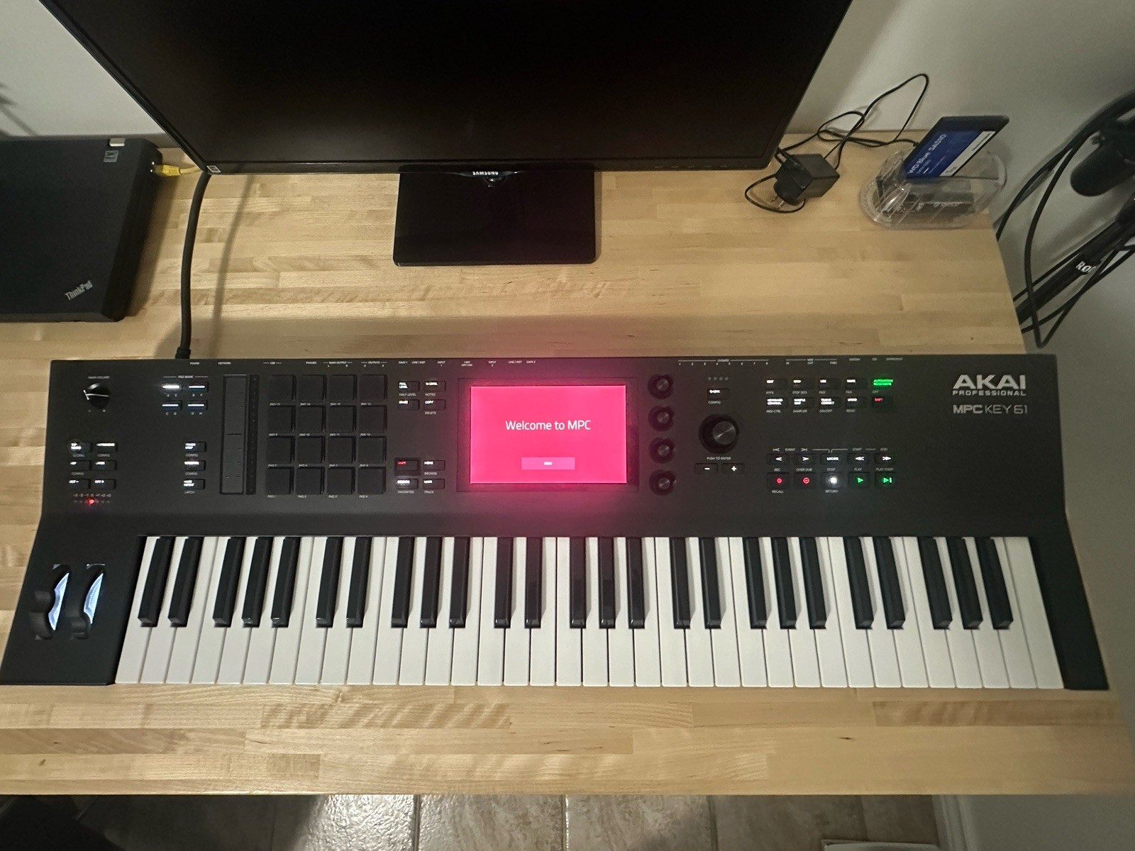 AKAI MPC KEY 61  | LIKE NEW | ORIGINAL BOX MANUAL & CABLES INCLUDED