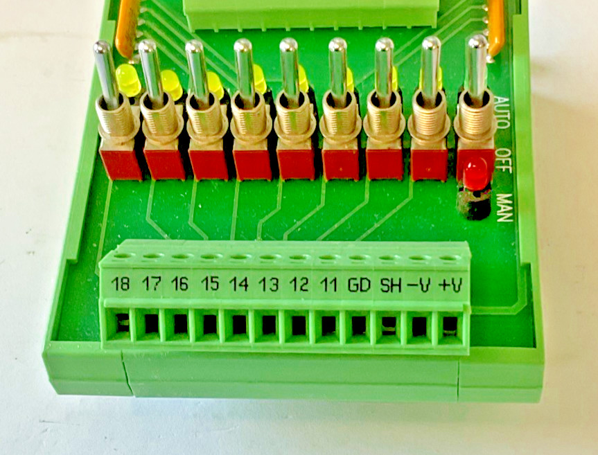 PHOENIX CONTACT UMK-SE 11.25-1 SWITCH MODULE 9 TOGGLE REV. A