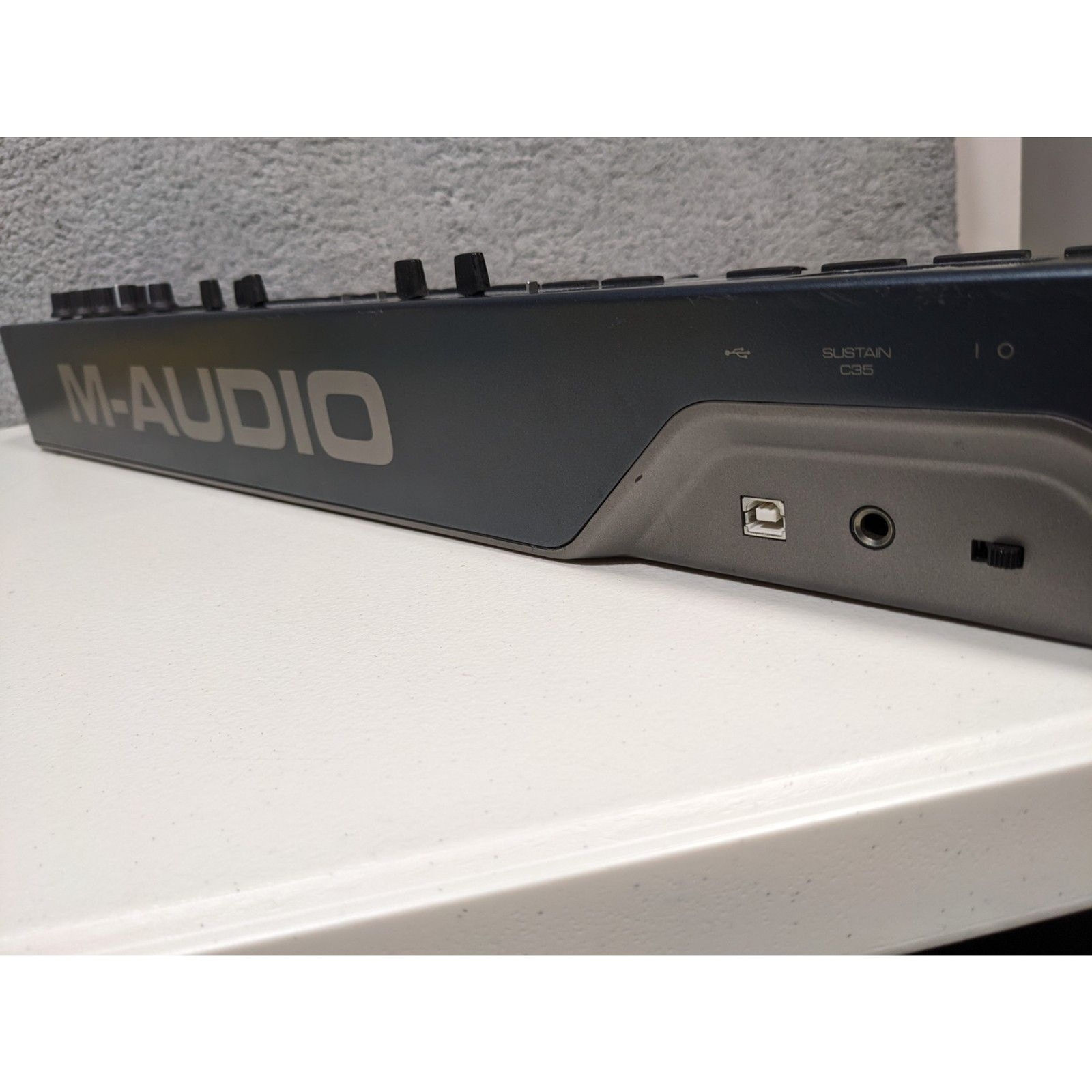 M-Audio Oxygen 49 (3rd Gen) Electronic Midi Keyboard