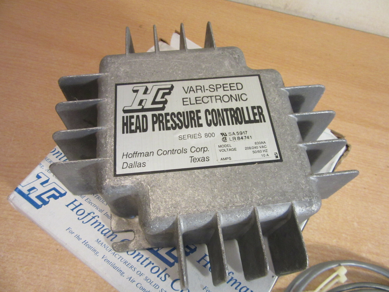 HC Hoffman Controls Electronic head pressure switch 830AA 208/240V NEW