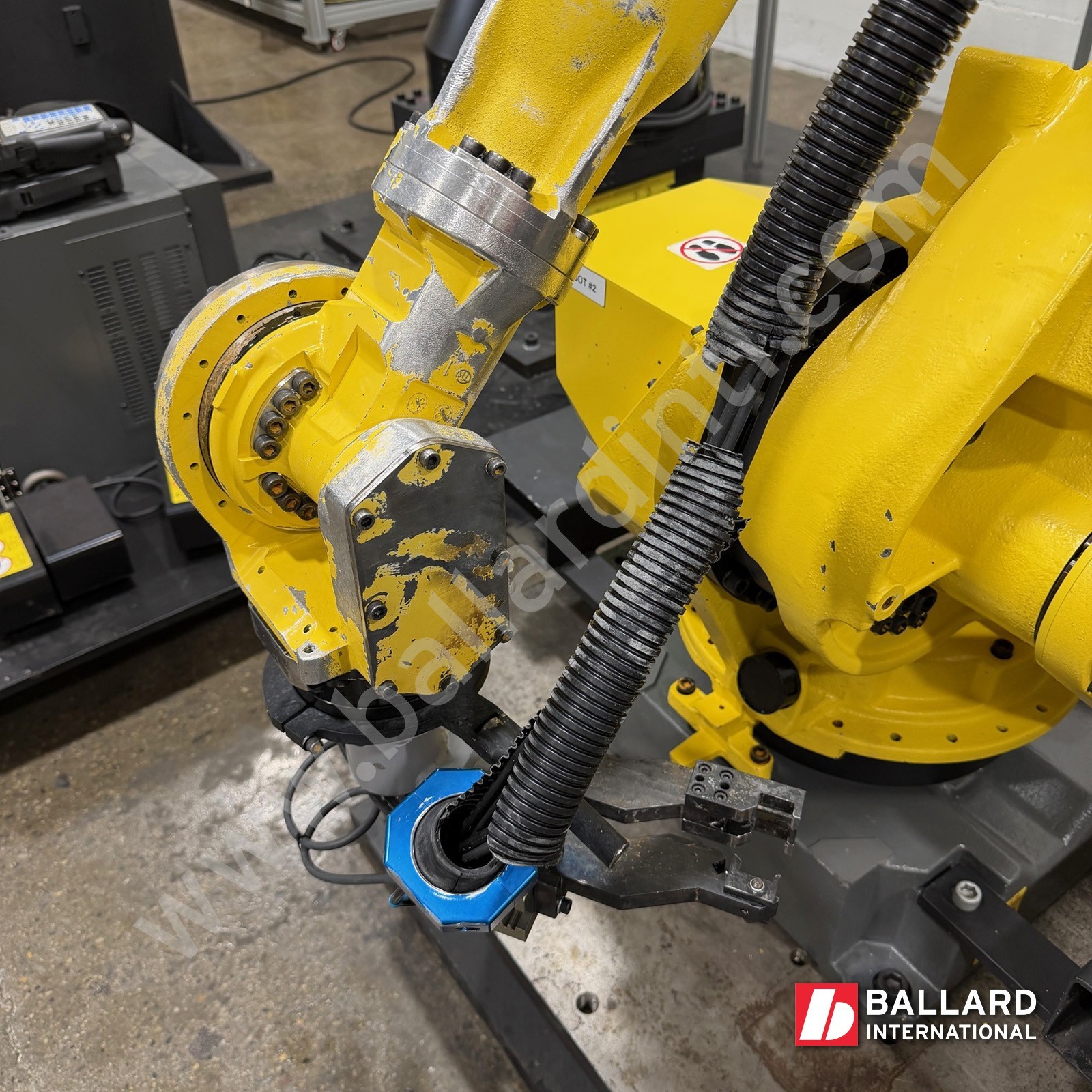 FANUC M-710iC/45M Robot Complete System w/ R30iB Plus Controller - F235771