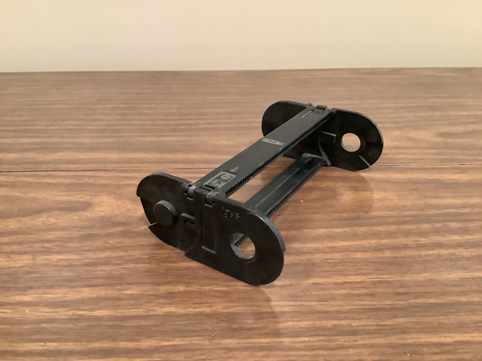 NiftyLift P28093 Tracking Link (Includes Crossbar)