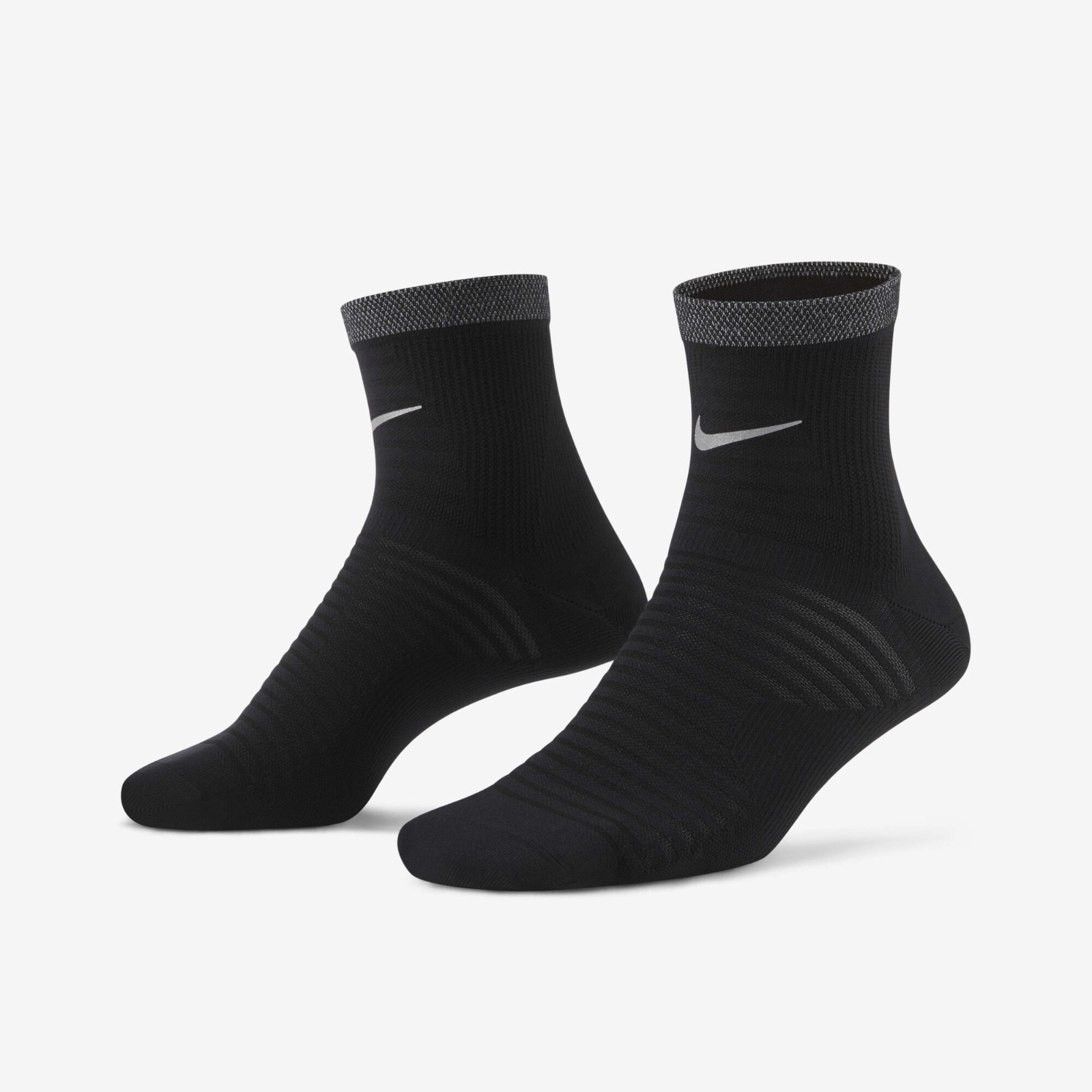 NIKE SPARK RUNNING SOCKS Black Women7.5-9 Youth6Y-7.5Y Men6-7.5 Style #DA3588