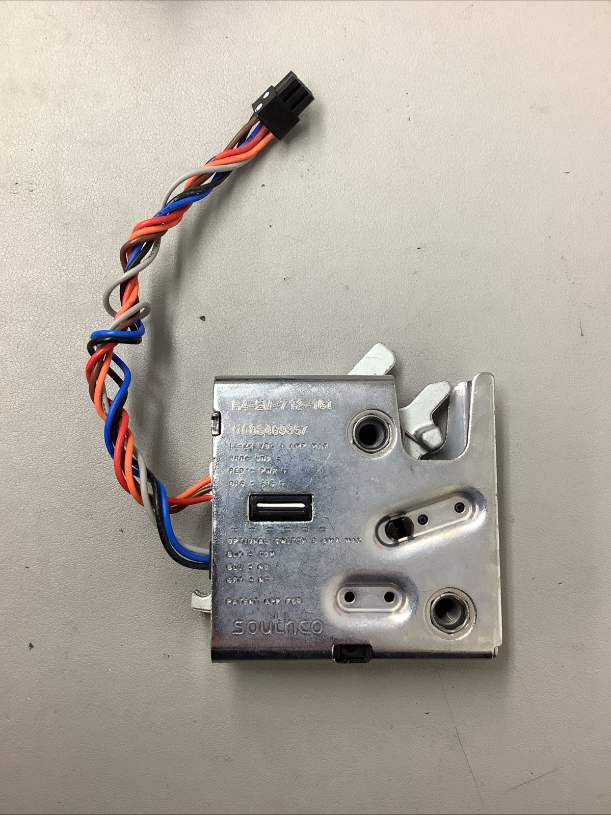 Southco R4-EM-712-161 Electronic Rotary Push To Close Latch 12/24VDC 1A (b605)