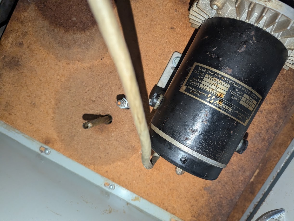 LEVIN LATHE SPINDLE MOTOR -MINARIK 505-06-037 90V 2400RPM