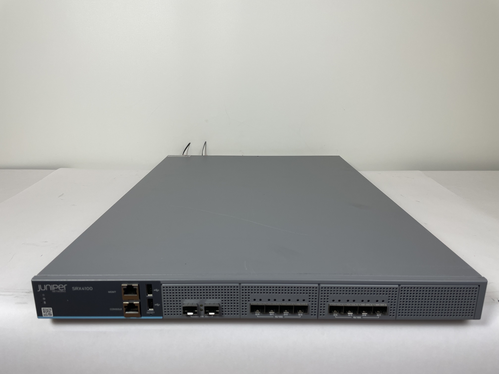 JUNIPER SRX4100-SYS-JE-AC  8-Port 10G SFP+ SECURE SERVICES GATEWAY APPLIANCE