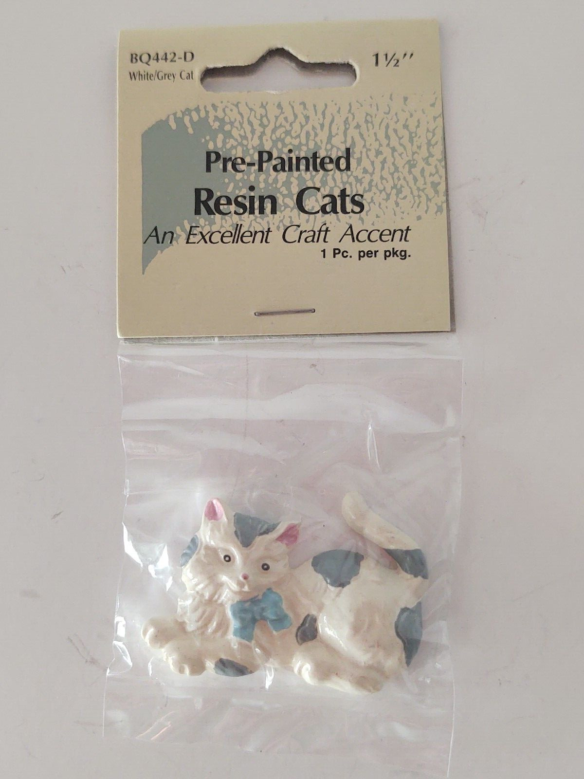 Kitty Craft Accent 2 Piece Set 1.25" Each White & Gray Cats