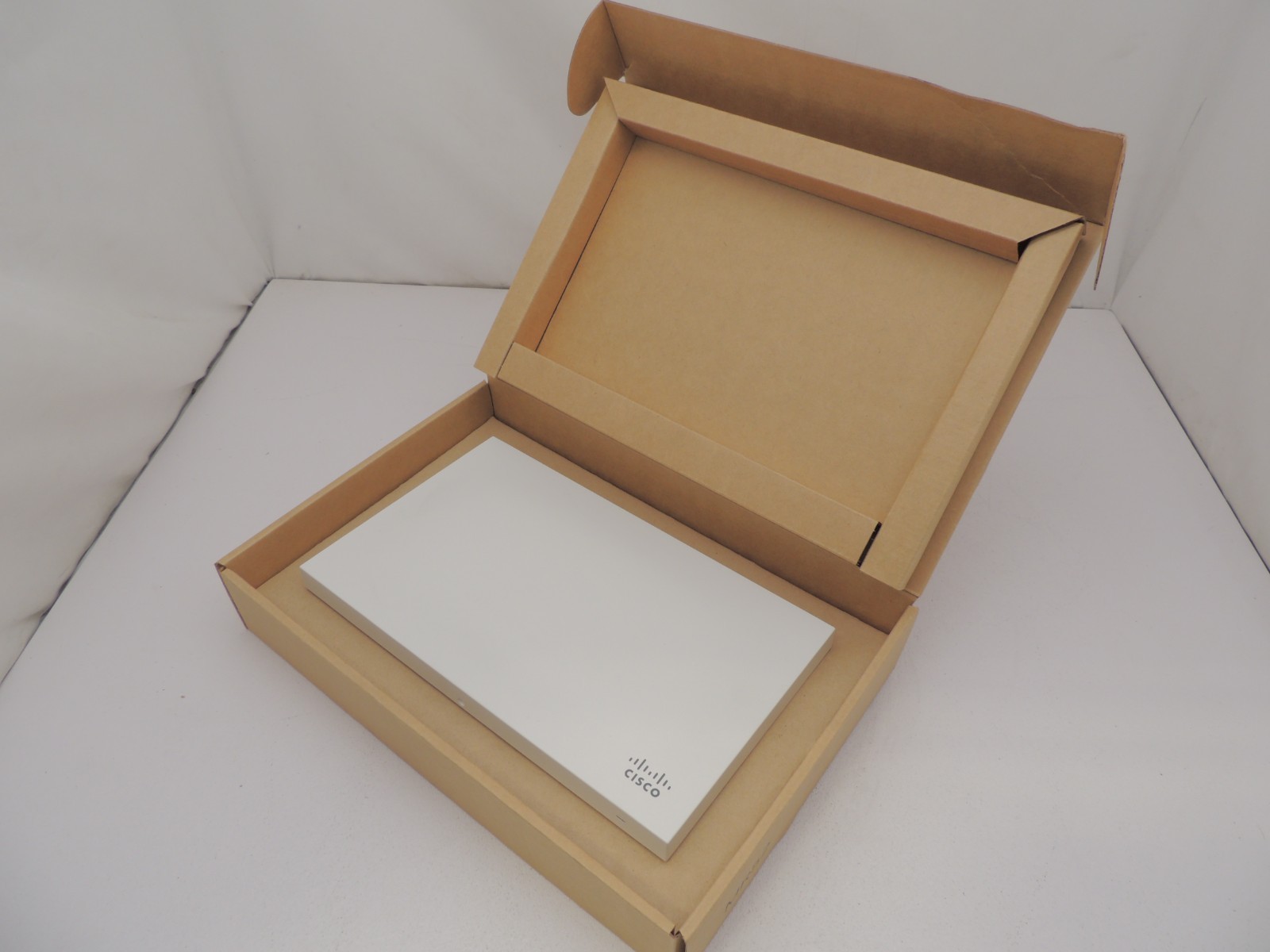 UNCLAIMED NEW Cisco Meraki MR52-HW Wireless Access Point Complete