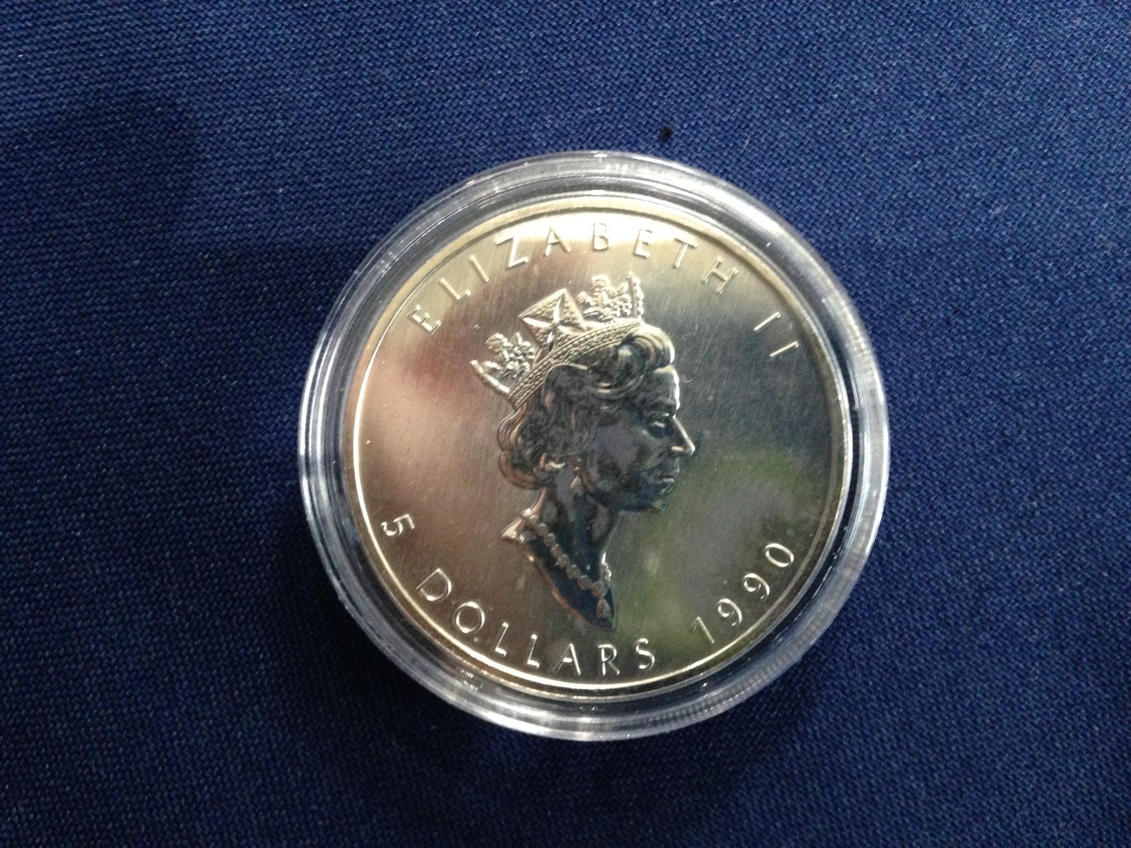 1990 Canada $5.00 Maple Leaf Gem BU One Ounce .9999 Fine Silver E6103