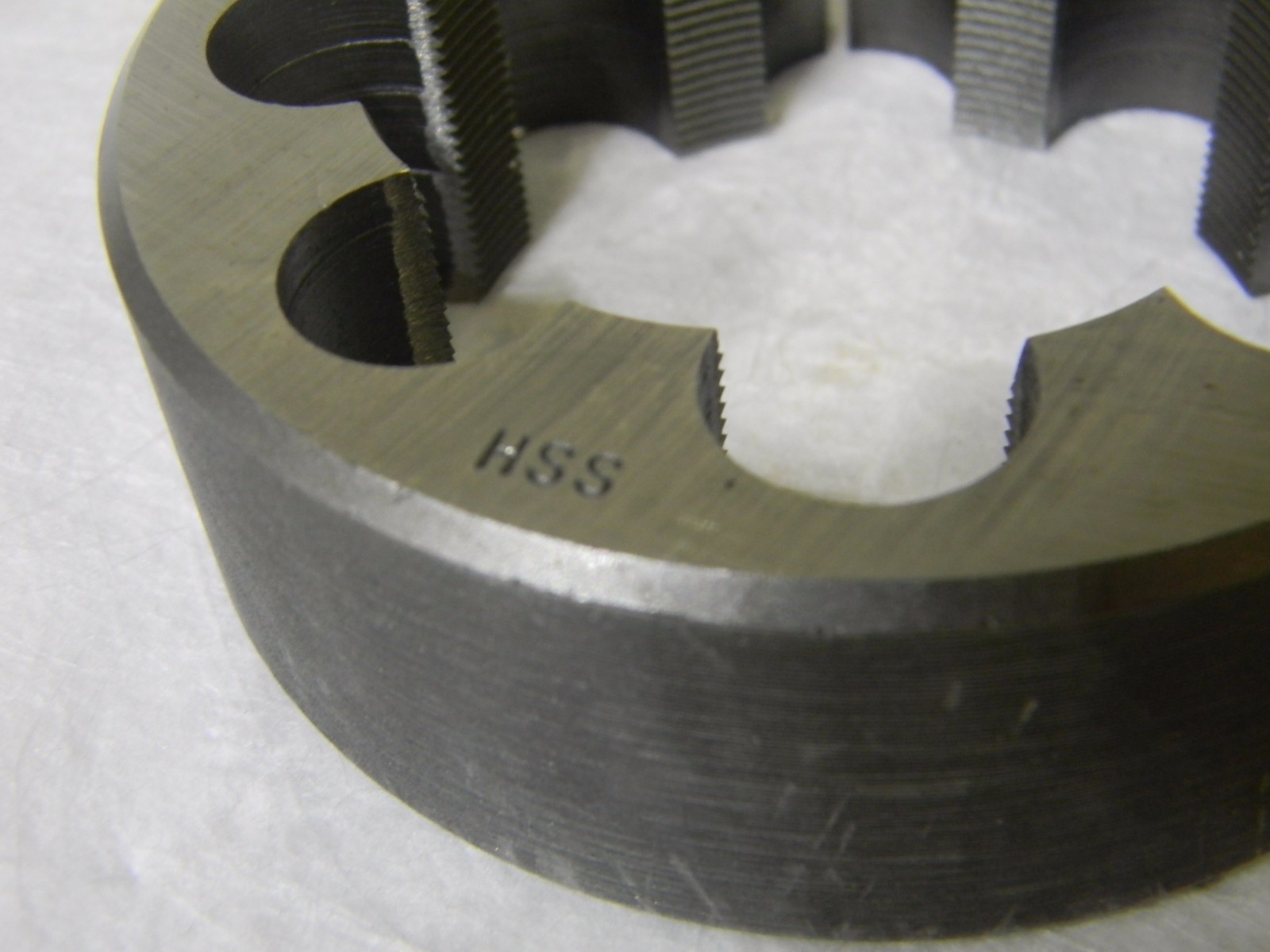 Interstate Adjustable Special Round Split Die 2-1/2 - 20 HSS 4 OD 03949302