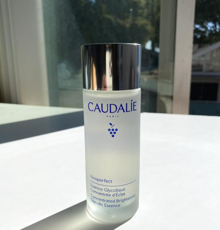 NIB 100%Authentic Caudalie Vinoperfect Brightening Glycolic Essence 100 mL