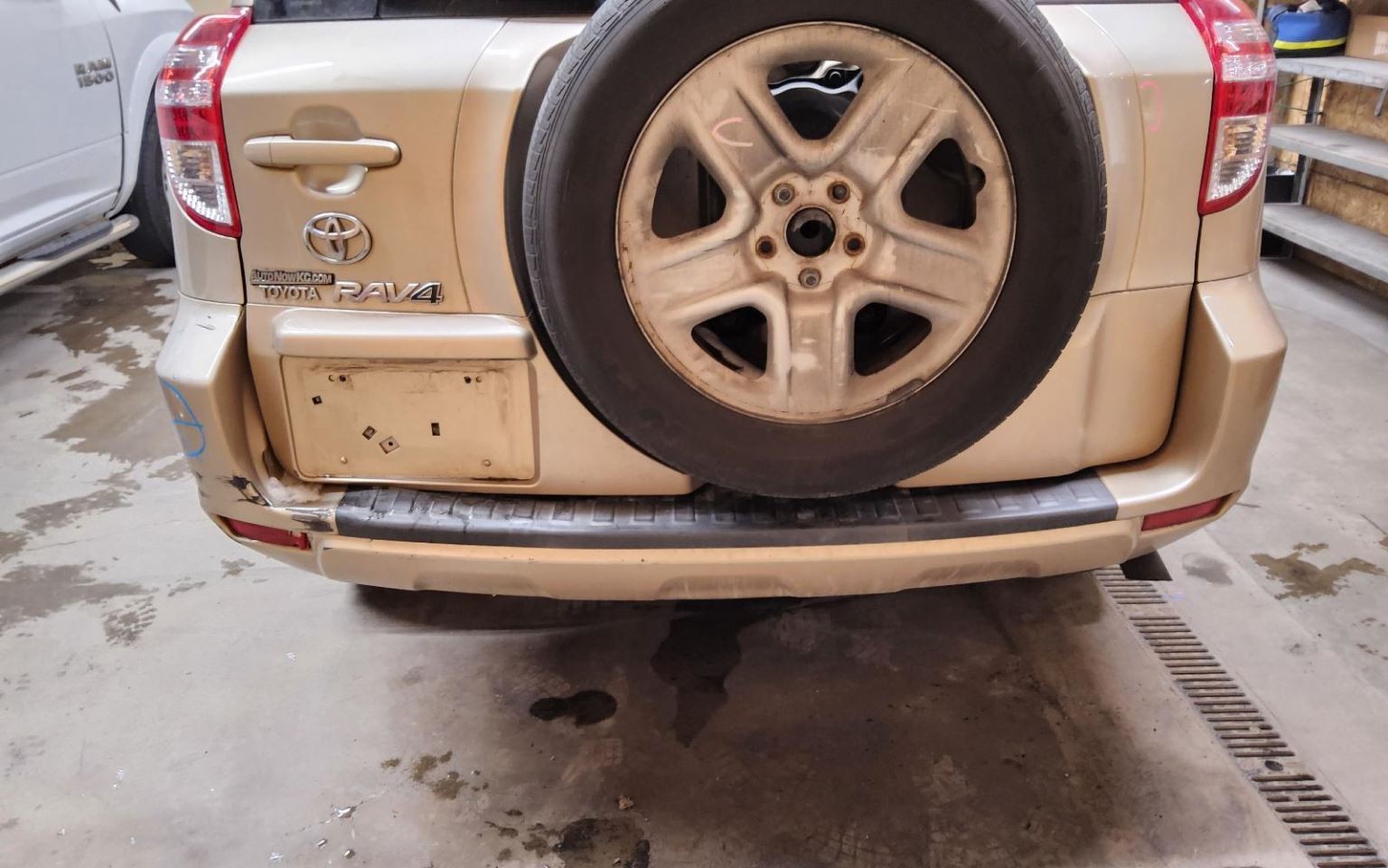 Toyota RAV4 2006-2014 Left Quarter Panel Used 1215