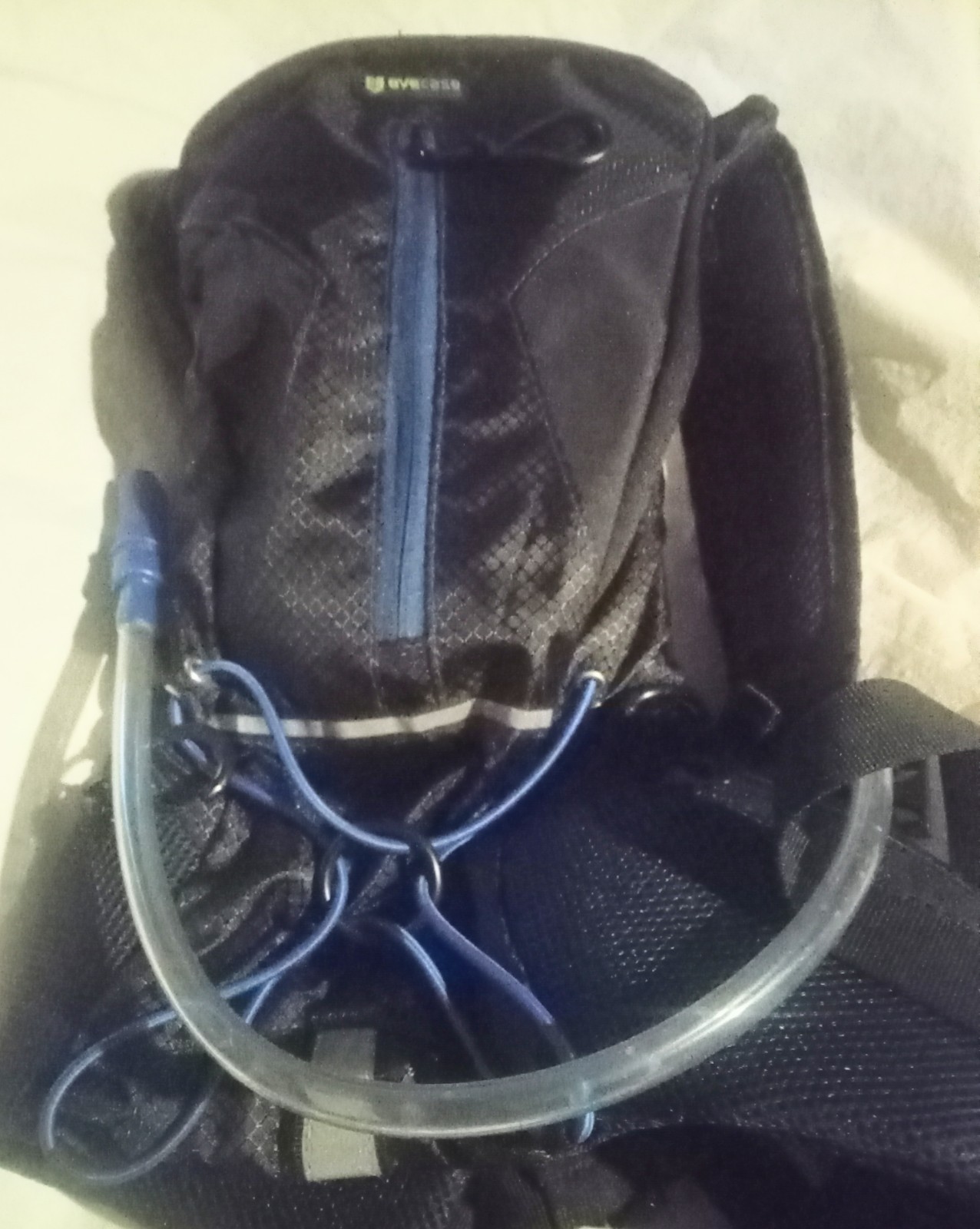 Evecase Sport Daypack with Hydration Bladder for Outdoor Sports - Black
