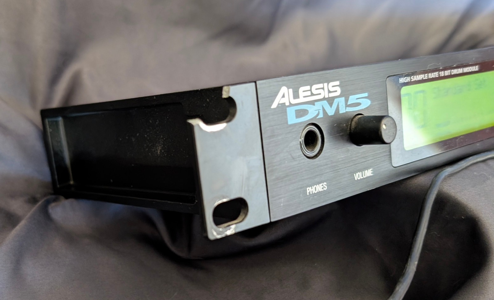Alesis DM5 High Sample Rate 18 Bit MIDI Sound Digital Synth Brain Drum Module
