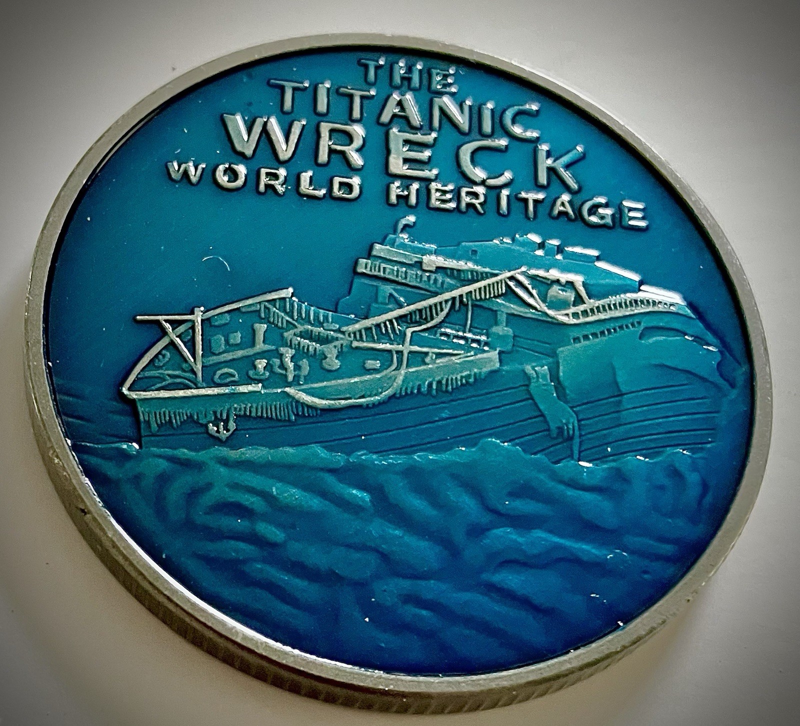 Titanic Challenge Coin-April 15 , 1912-Nickel Colored With Blue-New