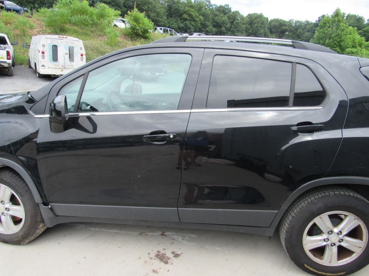 TRAX 2018 Glove Box 1059765