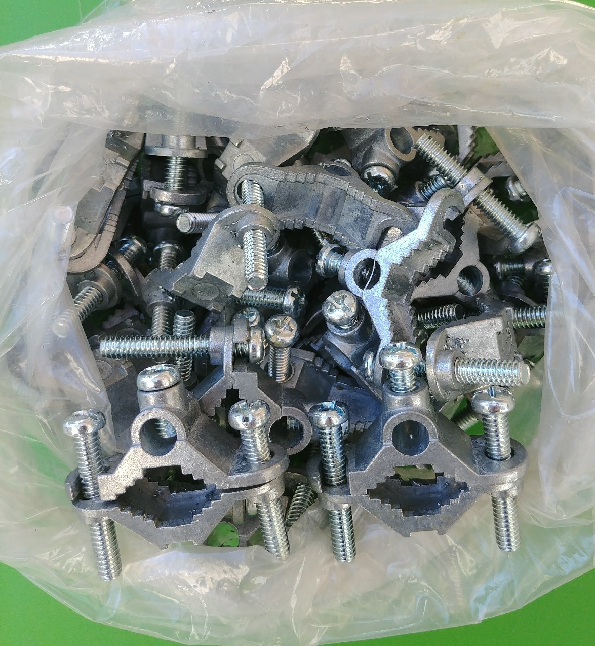 (100 PCS) Cold Water Pipe Clamp Messenger Ground CATV SATELLITE