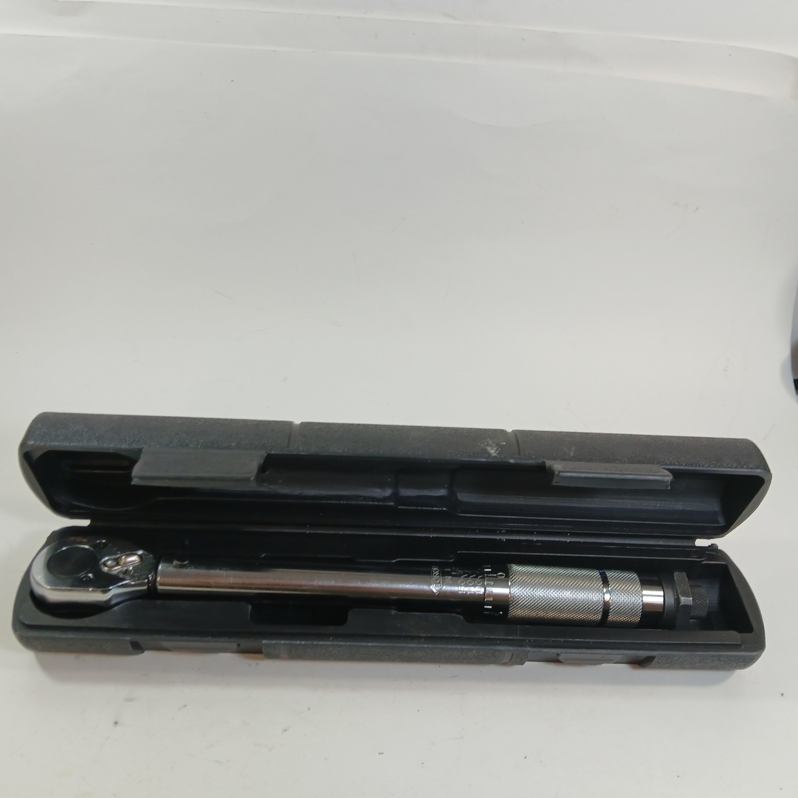 Pittsburgh 3/8" Drive Click Type Reversible Torque Wrench W/ Case