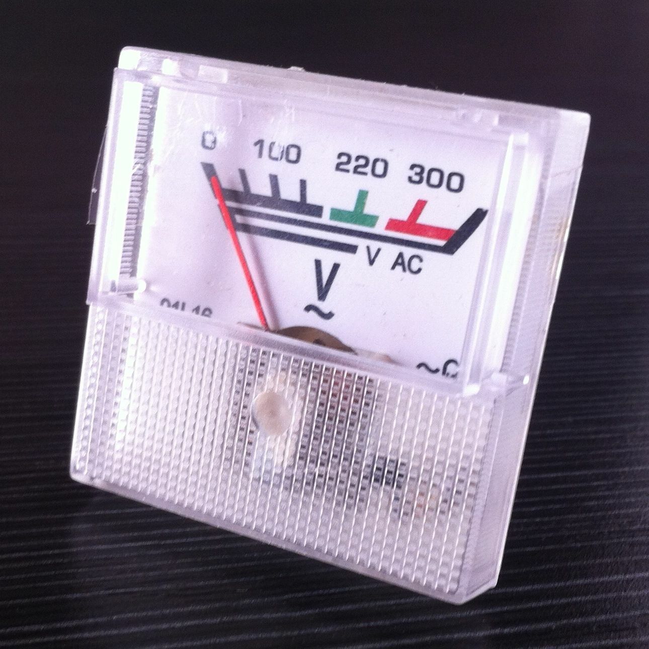 AC 0-300V Class 5.0 Accuracy Square Plastic Panel Meter Voltmeter 1PCS