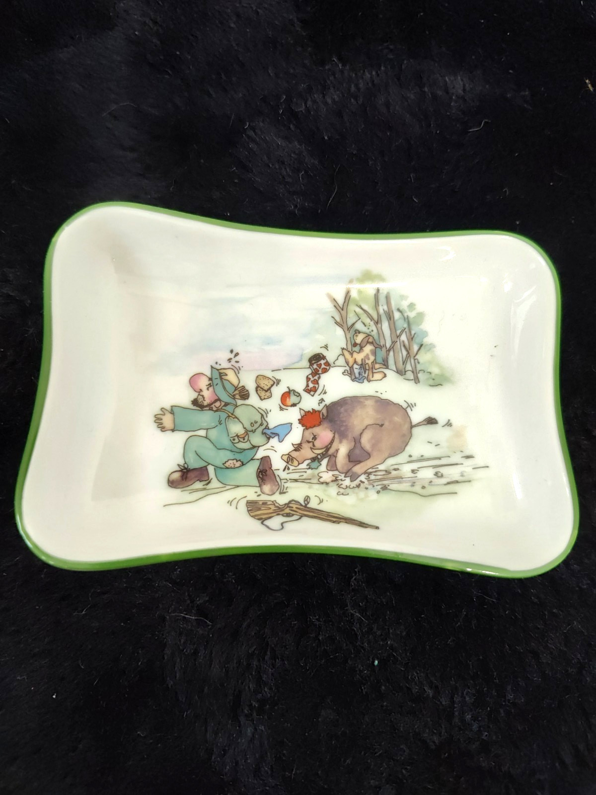 Emanuel Stevens Trinket Dish Warthog Chasing Hunter